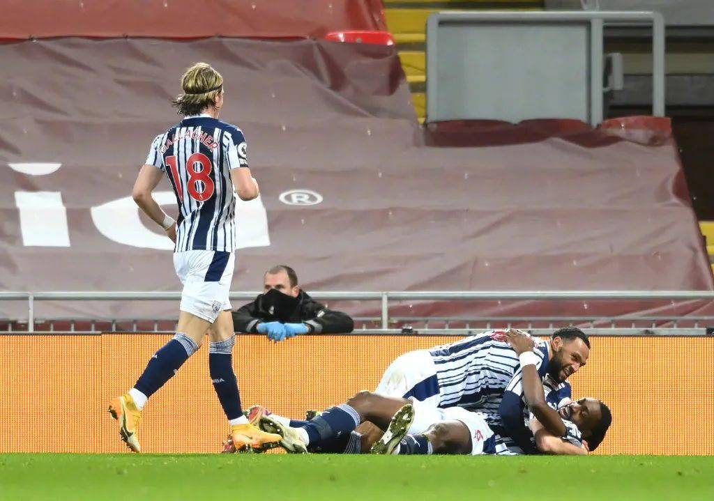  马赛核心任意球制胜终结巴黎连胜  