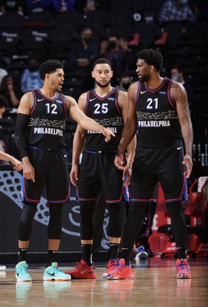  恩比德统治攻防两端，76人轻取公牛锁定东部前四位置